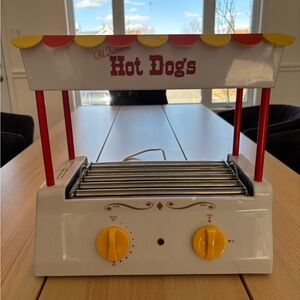 Old Fashion Hot dogs by Nostalgia Electrics! Works! (M)